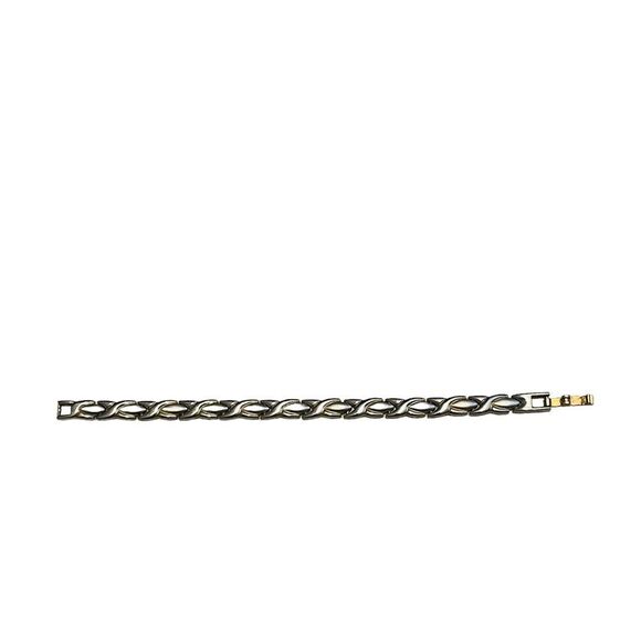 10/$25🦋 Stainless Steel Gold Plated Magnetic XOXO Bracelet - Picture 9 of 16